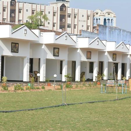 Mango Tree Resort Pushkar Bagian luar foto