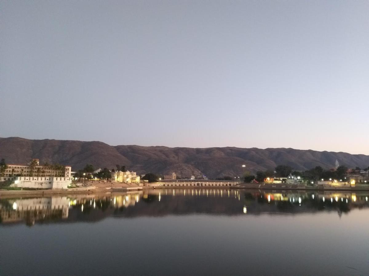 Mango Tree Resort Pushkar Bagian luar foto