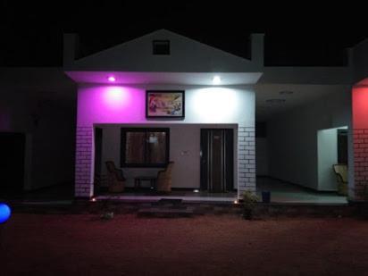Mango Tree Resort Pushkar Bagian luar foto